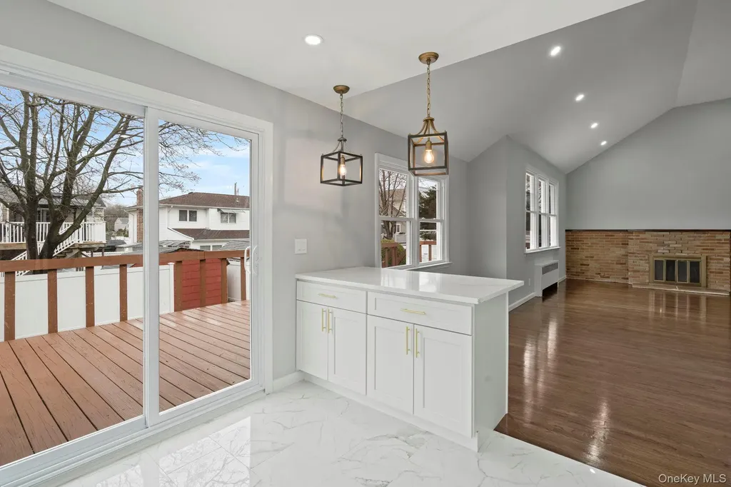 2386 Hampton Avenue Seaford NY 11783