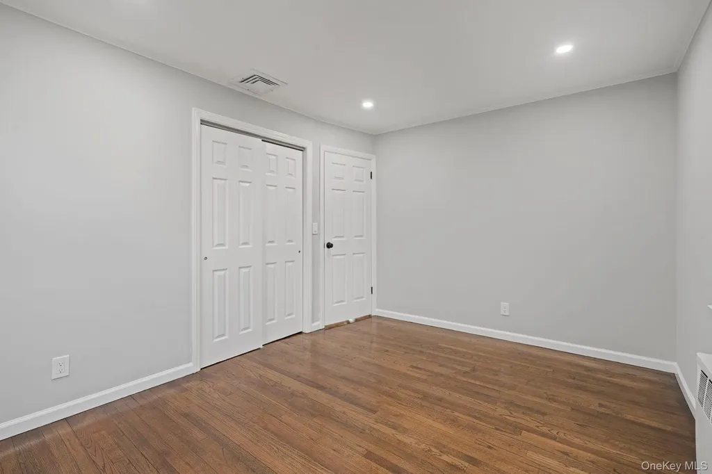 2386 Hampton Avenue Seaford NY 11783