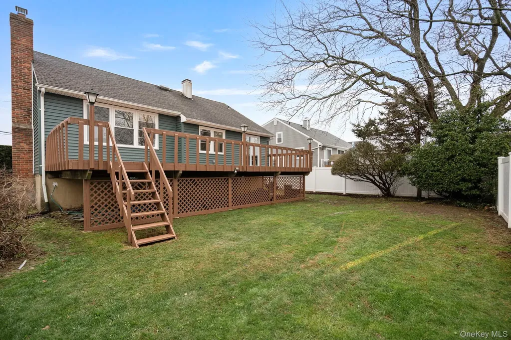 2386 Hampton Avenue Seaford NY 11783