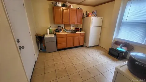 112 Smith Street Poughkeepsie NY 12601