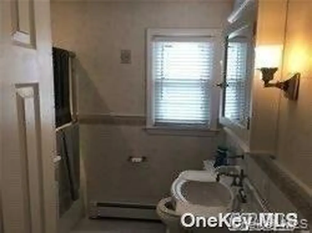 188 Daytona Street Atlantic Beach NY 11509