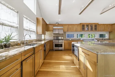 33 Bath Street Lido Beach NY 11561
