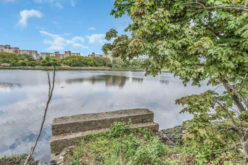 10825 Avenue N Brooklyn NY 11236
