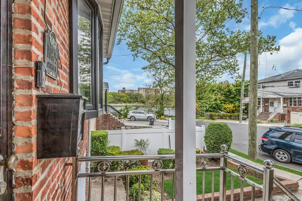 10825 Avenue N Brooklyn NY 11236