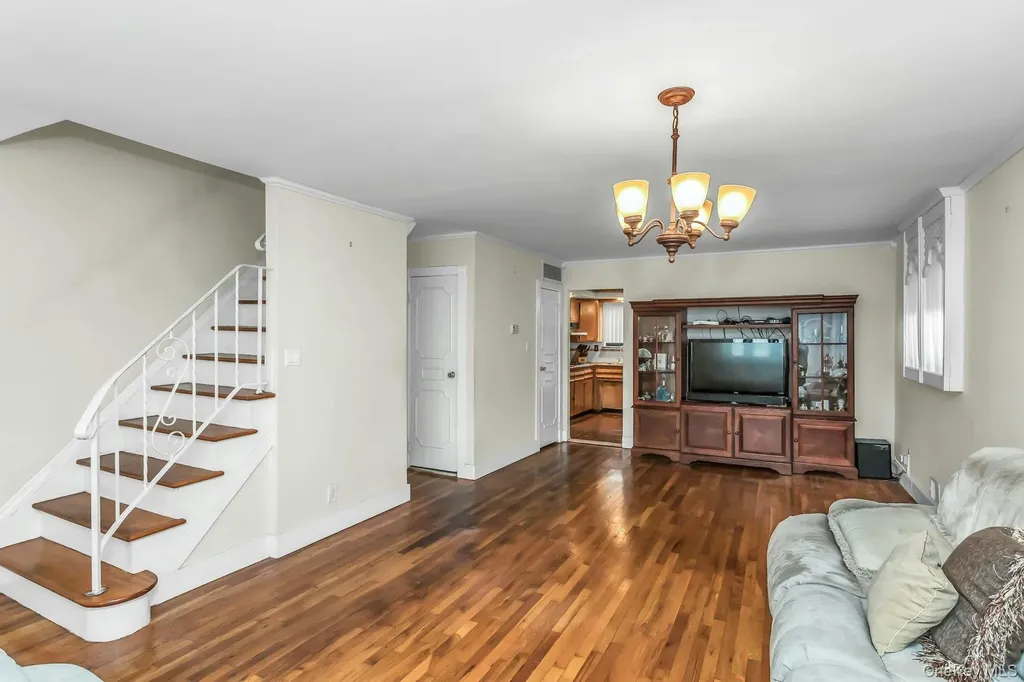 10825 Avenue N Brooklyn NY 11236
