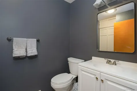 6103 Chelsea Cove N Hopewell Junction NY 12533