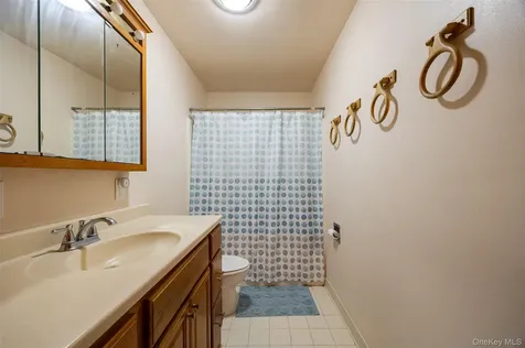 6103 Chelsea Cove N Hopewell Junction NY 12533