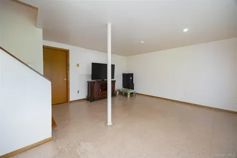 6103 Chelsea Cove N Hopewell Junction NY 12533