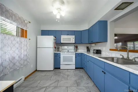 6103 Chelsea Cove N Hopewell Junction NY 12533