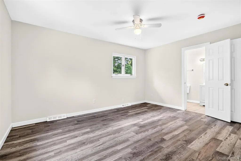 23 Marcy Lane Middletown NY 10941
