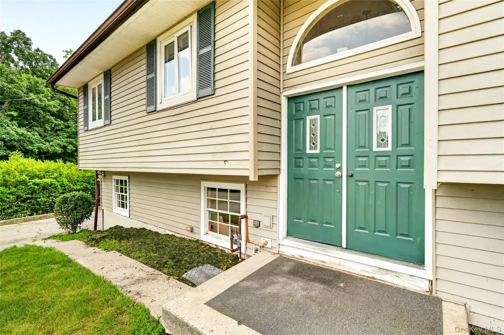 23 Marcy Lane Middletown NY 10941