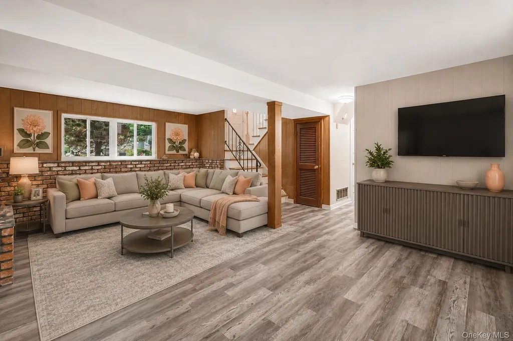 23 Marcy Lane Middletown NY 10941