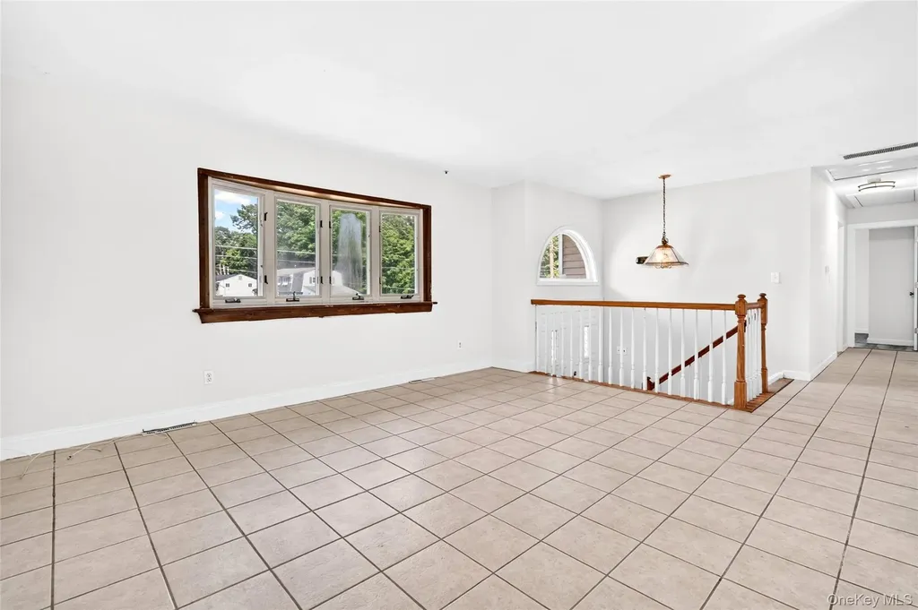 23 Marcy Lane Middletown NY 10941