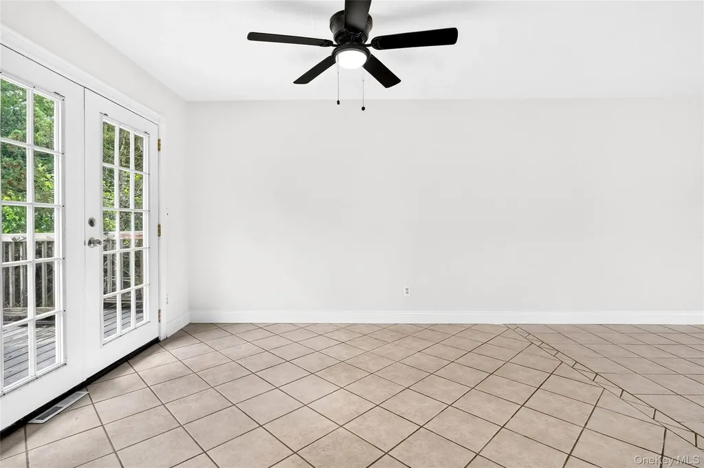 23 Marcy Lane Middletown NY 10941