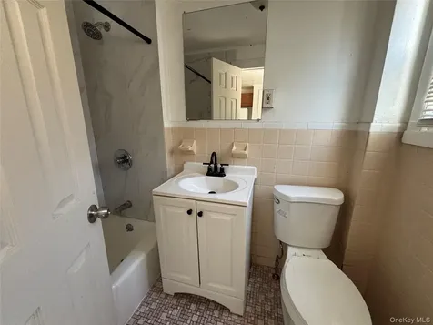 16 Mansion Street Poughkeepsie NY 12601