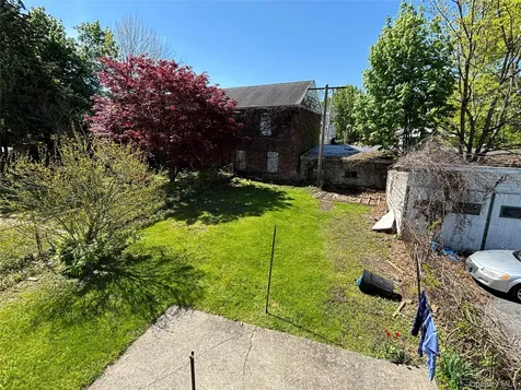 16 Mansion Street Poughkeepsie NY 12601