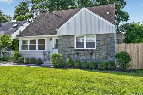 48 Locust Street Westbury NY 11590