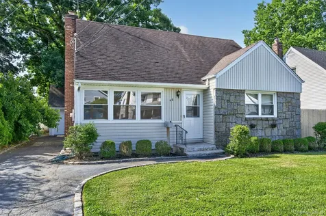 48 Locust Street Westbury NY 11590