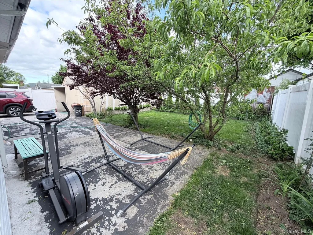 166 Stanton Boulevard Uniondale NY 11553