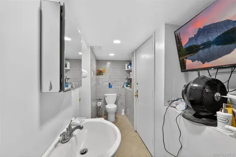 86 Smart Yonkers NY 10704
