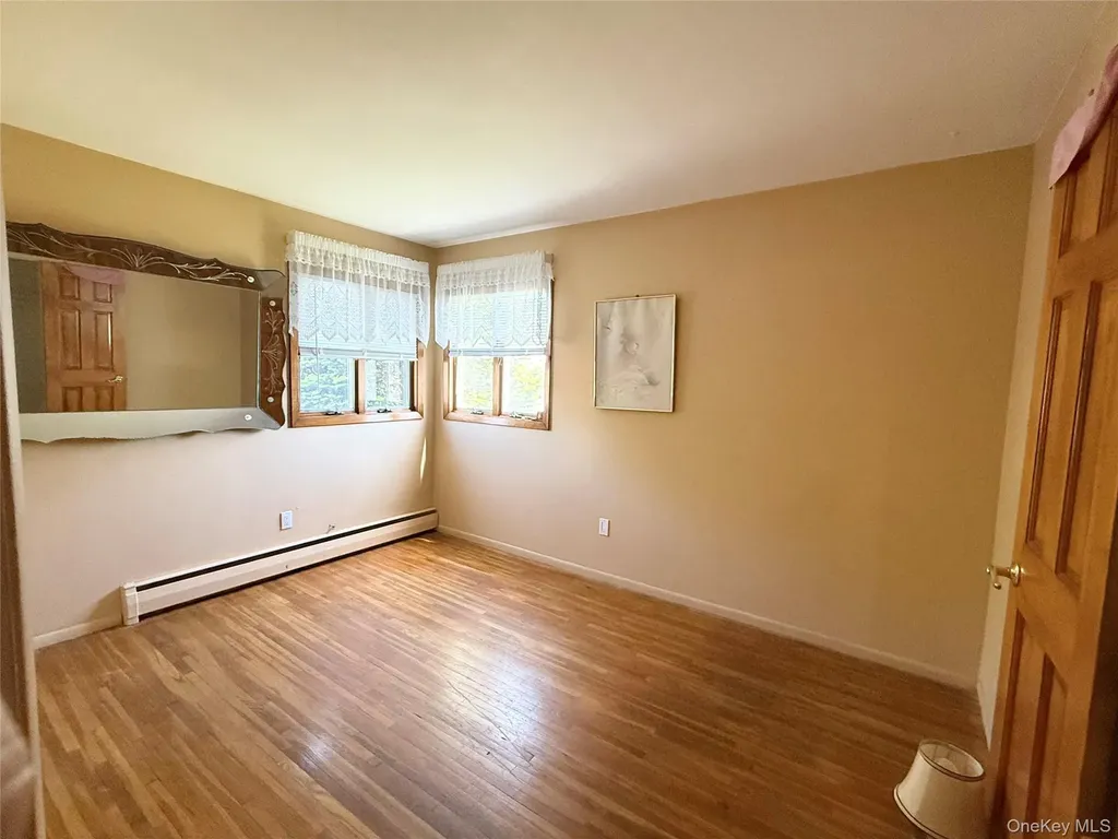 22 Beach Avenue Copiague NY 11726
