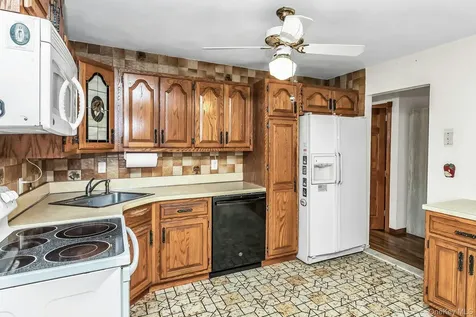 22 Beach Avenue Copiague NY 11726
