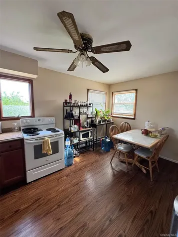 22 Beach Avenue Copiague NY 11726