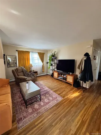 22 Beach Avenue Copiague NY 11726