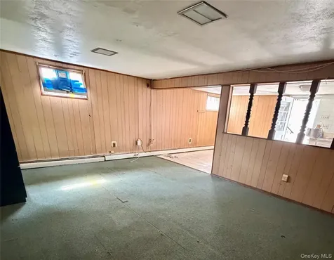 22 Beach Avenue Copiague NY 11726
