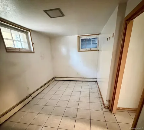 22 Beach Avenue Copiague NY 11726