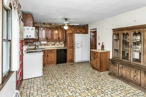 22 Beach Avenue Copiague NY 11726