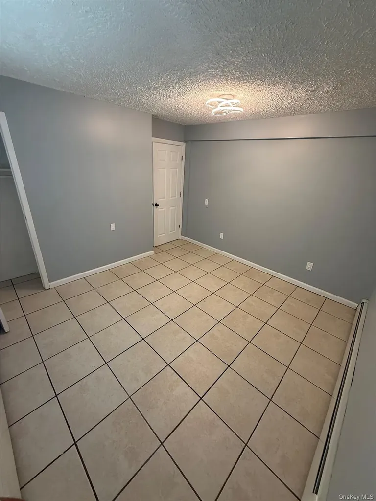 480 Saint Johns Street Central Islip NY 11722
