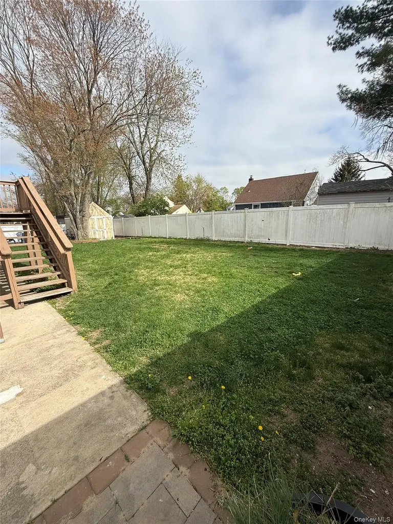 480 Saint Johns Street Central Islip NY 11722