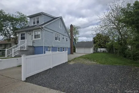 119 Parma Road Island Park NY 11558