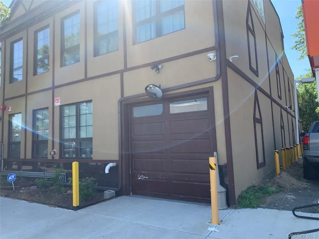 248-20 Jericho Turnpike Bellerose Village NY 11001