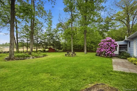 41 Greentree Drive S Hyde Park NY 12538