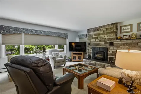 41 Greentree Drive S Hyde Park NY 12538
