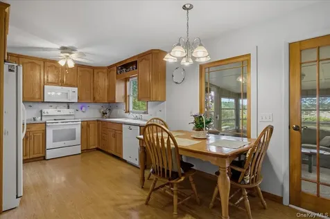 41 Greentree Drive S Hyde Park NY 12538