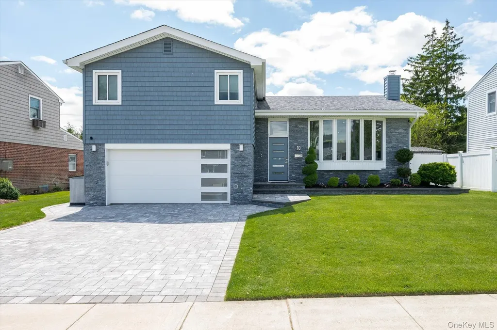 10 Jeremy Avenue Plainview NY 11803