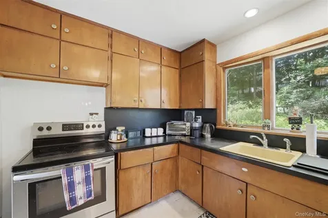 2 Burkewood Road Hartsdale NY 10530