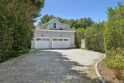 41 Edgewood Avenue Bridgehampton NY 11932