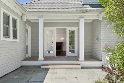 41 Edgewood Avenue Bridgehampton NY 11932