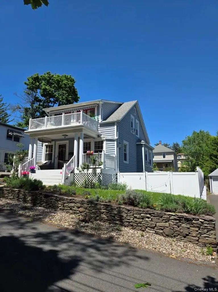 8 E Catherine Street Nyack NY 10960