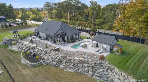 1582 Route 9w Marlboro NY 12542