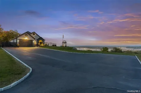 1582 Route 9w Marlboro NY 12542