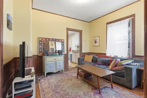 39 N Chestnut Street New Paltz NY 12561