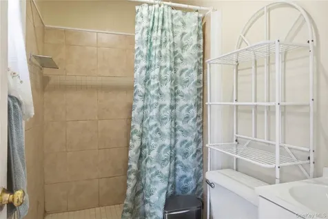 39 N Chestnut Street New Paltz NY 12561