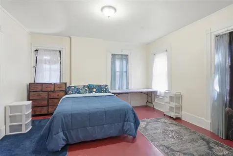 39 N Chestnut Street New Paltz NY 12561