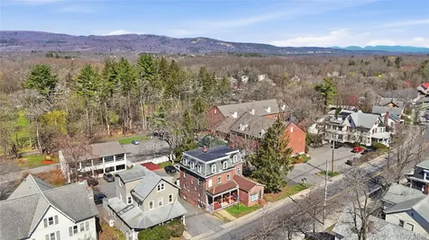 39 N Chestnut Street New Paltz NY 12561