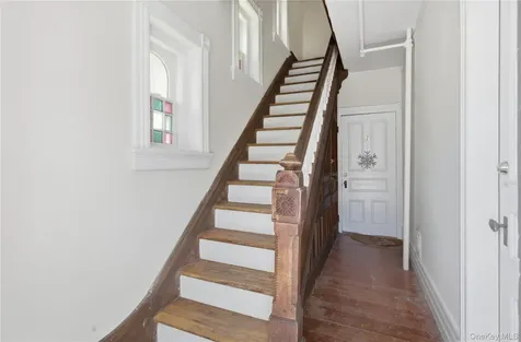 39 N Chestnut Street New Paltz NY 12561